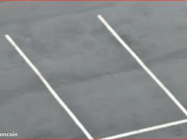 A louer place de parking à cote du commissariat de henin beaumont