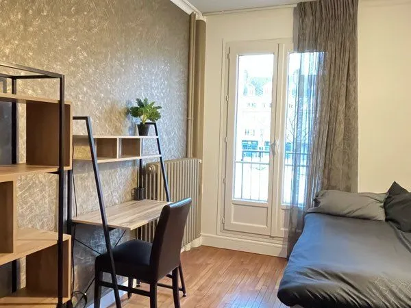 Chambre individuelle dans un appartement 7 pièces de 150m2 à louer