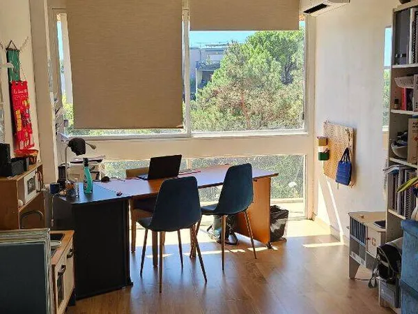 Bureau 16 m²