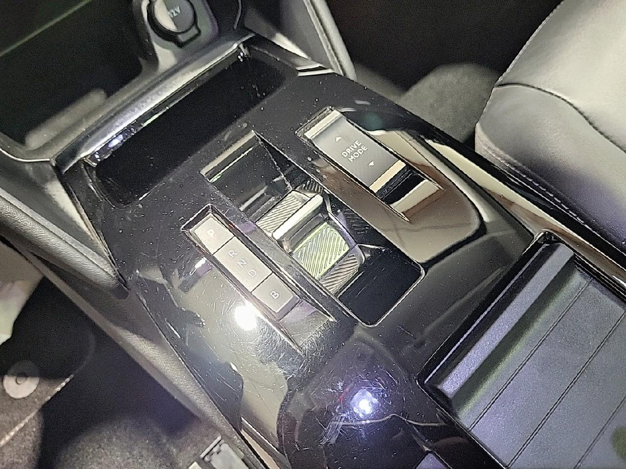 Citroën C4 e-c4 136 ch automatique shine pack — photo 17