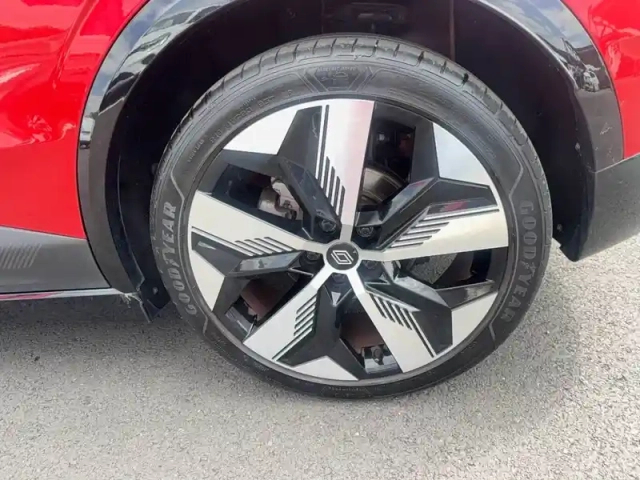 Renault Megane e-tech ev40 130ch standard charge — photo 15