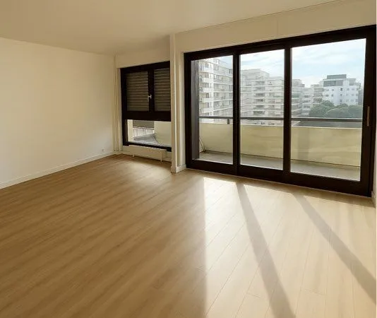 STUDIO 31 m² - 7e ÉTAGE - BALCON - SANS VIS-À-VIS - REFAIT À NEUF - VENDU LOUÉ - 4 % RENTABILITÉ