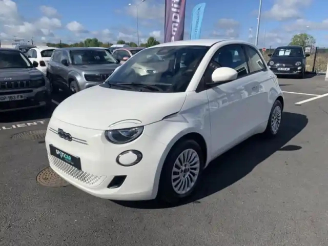 Fiat 500 e 95ch action — photo 1