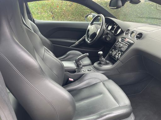 Peugeot RCZ 1.6 THP 156 - N/A – 2011 – 106070 km – Essence – Boîte Manuelle — photo 21