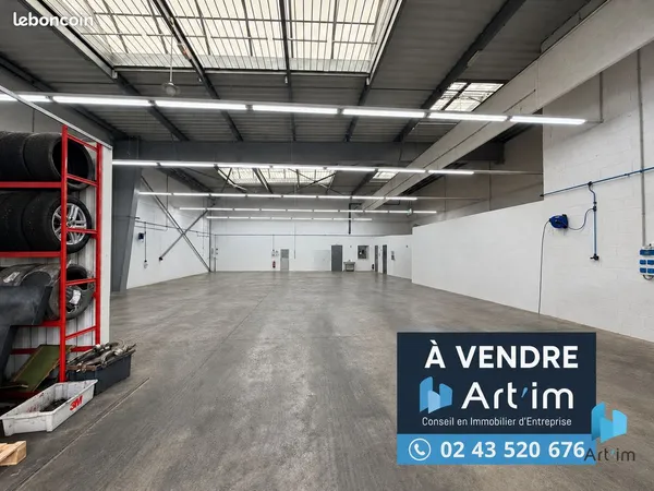 Local 666 m² Le Mans