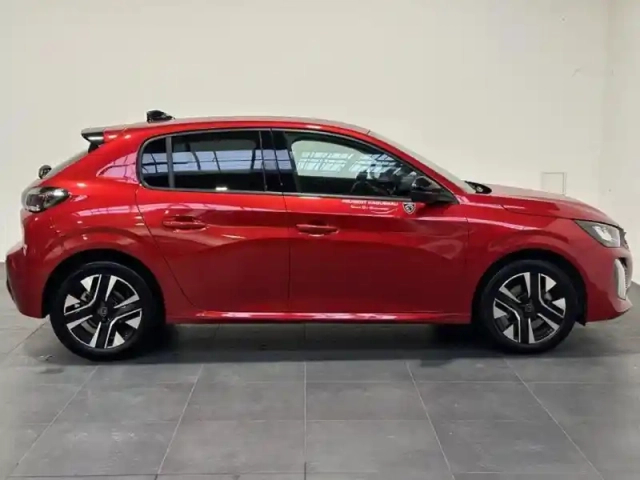 Peugeot 208 1.2 100 allure / carplay / caméra — photo 4