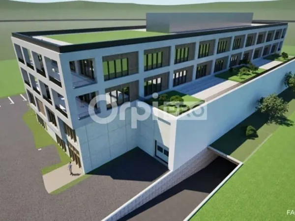 Local d'activité 796 m²