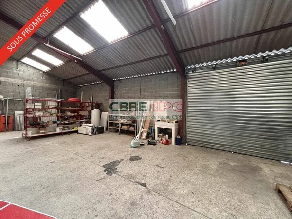 Local d'activité 500 m²