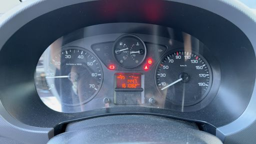 Citroen Berlingo VU 1.6 BlueHDi 100 - Confort – 2016 – 161082 km – Diesel – Boîte Manuelle — photo 17