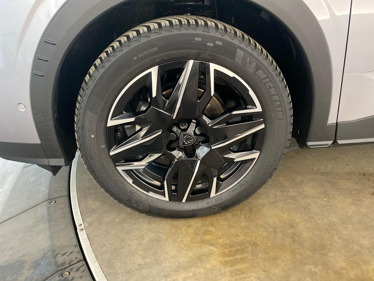 Peugeot 3008 hybrid 145 e-dcs6 allure business — photo 11