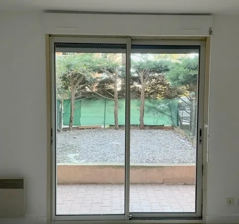 Appartement de type 1 en rez-de-jardin