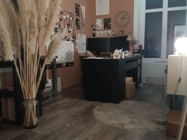 BUREAU INDIVIDUEL 12m²