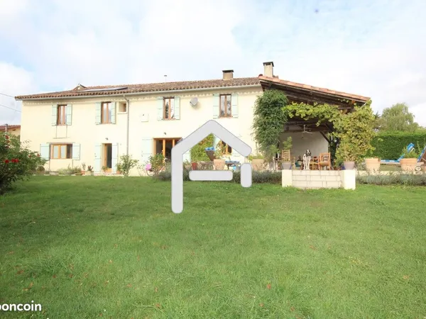 Propriété 8 pièces 300 m²
