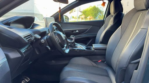 Peugeot 5008 1.2 PureTech 130 - GT Line – 2020 – 66960 km – Essence – Boîte Manuelle — photo 41
