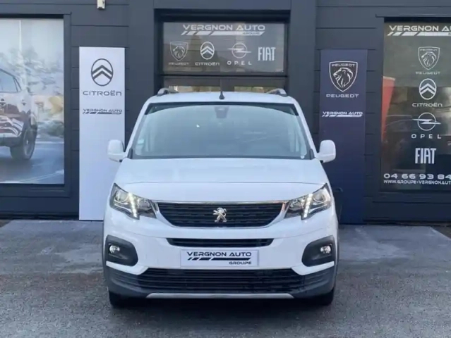 Peugeot Rifter puretech 110 s&amp;s allure — photo 4