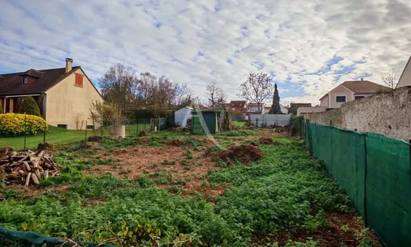 MAGNIFIQUE TERRAIN A QUINCY -VOISINS