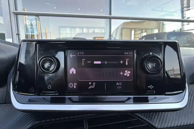 Peugeot 208 puretech 75 s&amp;s bvm5 — photo 39