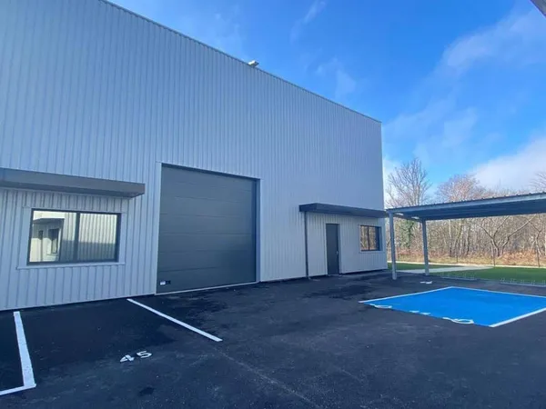 Local d'activité 286 m²