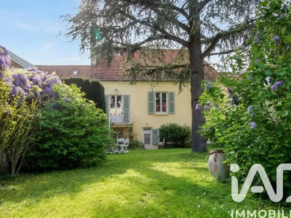 Maison 9 pièces 200 m²