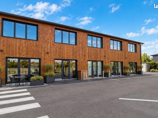 Bureaux 205 m² CAVIGNAC