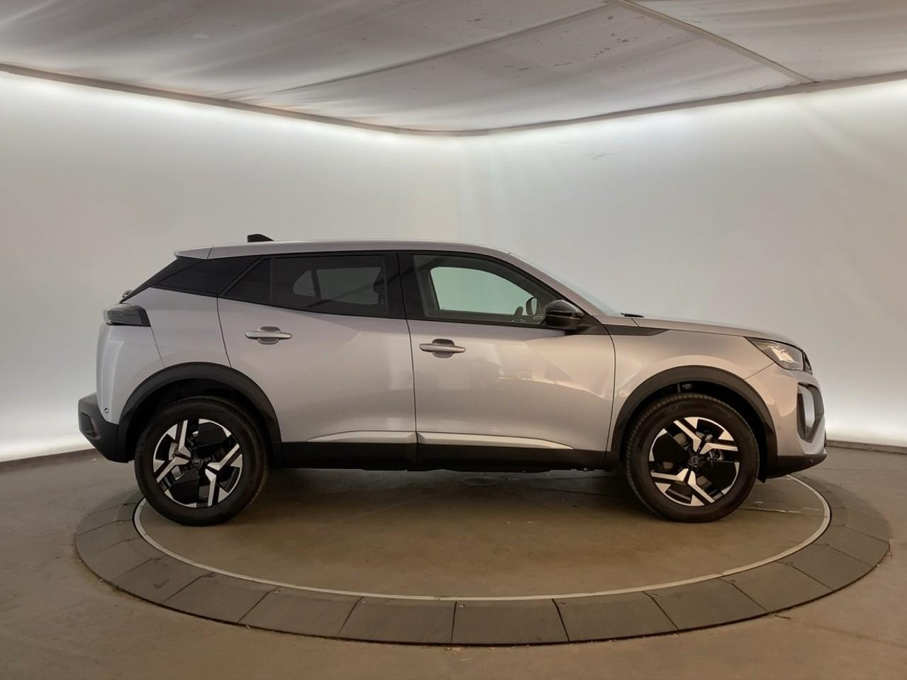 Peugeot 2008 hybrid 145 ch e-dcs6 allure — photo 4