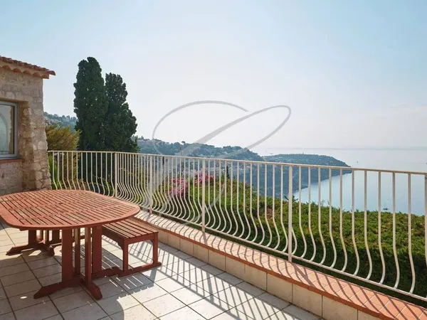 Villa 218 m²