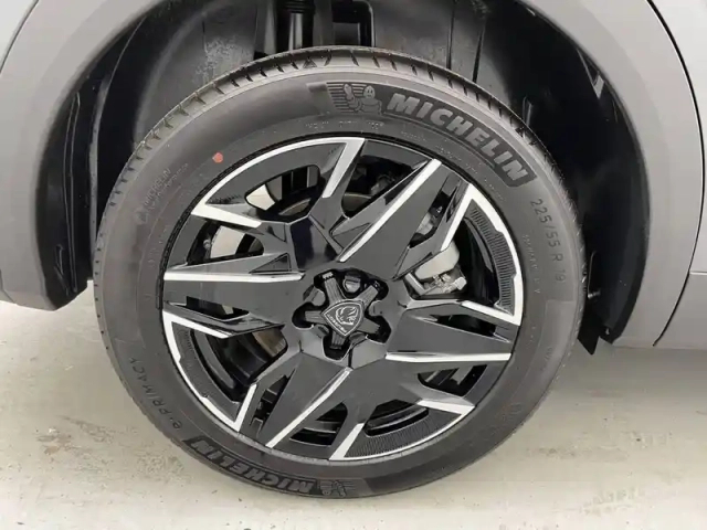 Peugeot 5008 hybrid 145 e-dcs6 — photo 19