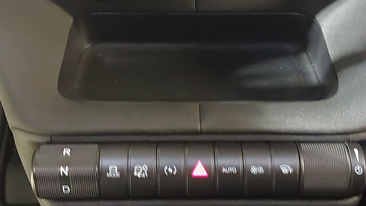 BYD Dolphin 60,4 kWh 204 ch — photo 16