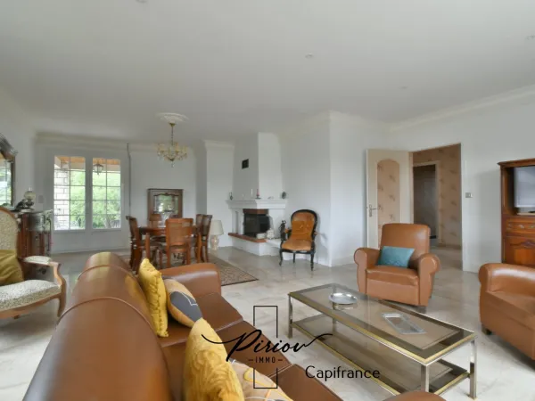 Maison 9 pièces 228 m²