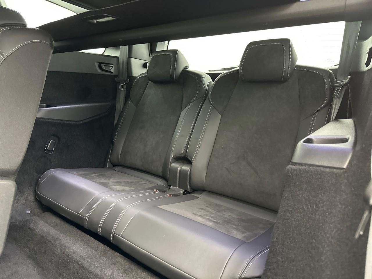 Peugeot 5008 hybrid 145 ch e-dcs6 gt — photo 42