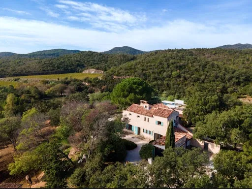 Propriété 9 pièces 226 m²