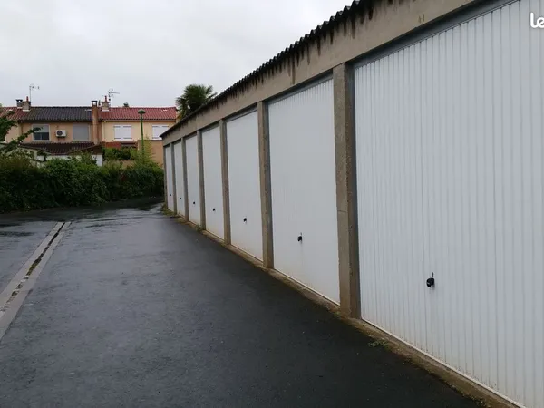 Garage 16 m² A louer