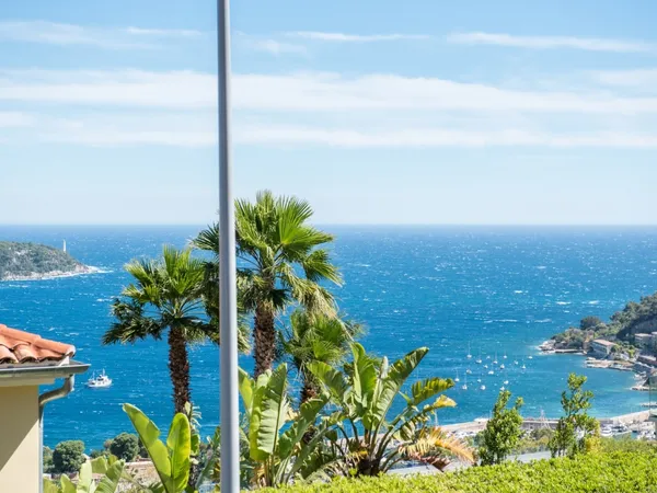 VILLEFRANCHE SUR MER - APPARTEMENT 4 PIECES DE 93M² A VENDRE - VUE MER - 110M² DE TERRASSES - IDEALE