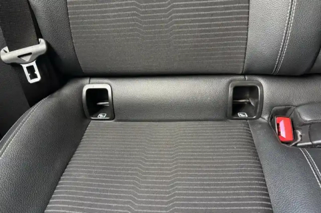 Mercedes Gla 180 7g-dct — photo 31