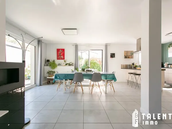 OUDON | Maison Familiale 6 Pièces (145m² | 4ch + garage)