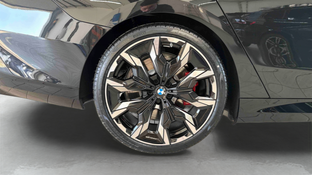 BMW 550e xDrive PHEV 489 ch BVA8 — photo 20
