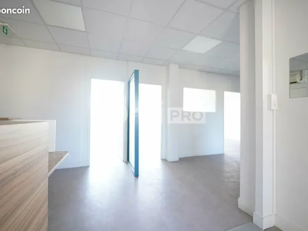 Bureau 138 m²