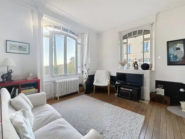 Maison 13 pièces 323 m²