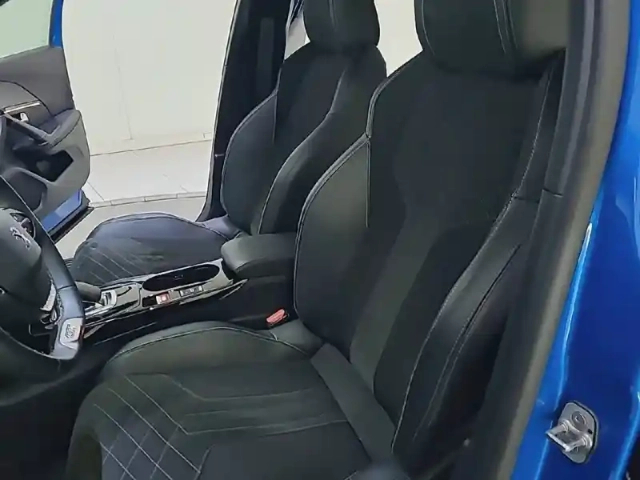 Peugeot 2008 electrique 136 ch — photo 80