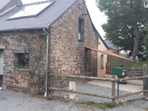 Charmante petite maison T.2 avec jardin