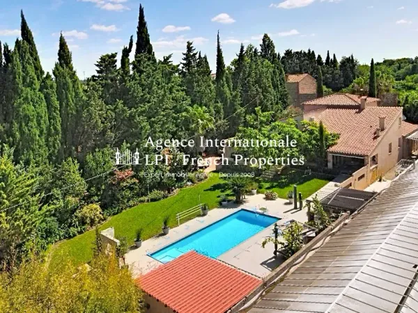Maison 11 pièces 194 m²