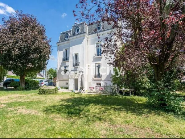 Maison 7 pièces 176 m²