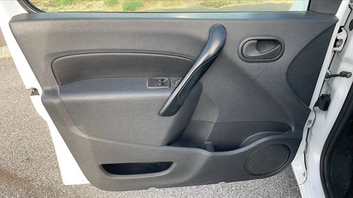 Renault Kangoo Express Fourgon 1.5 Blue dCi 115 - Business – 2020 – 165700 km – Diesel – Boîte Manuelle — photo 20