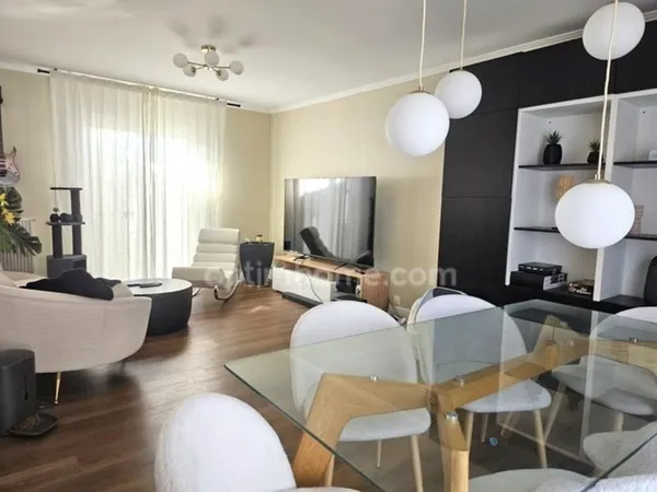 À VENDRE — Belle maison 120 m² 6 pièces, de plain-pied 3 chambres à Angoulême ANGOULEME (16)