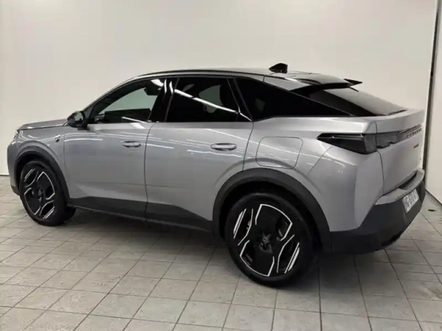 Peugeot 3008 hybride rechargeable plug-in 195ch gt e-dcs7 — photo 11