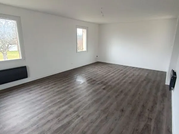 Maison a louer à Marcillac-St Quentin