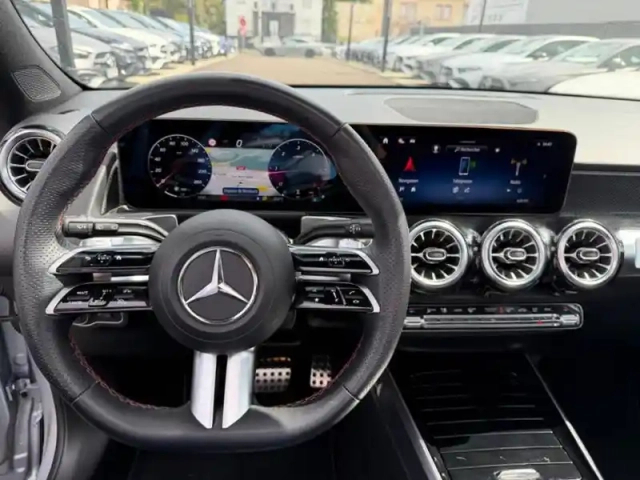 Mercedes Glb 200 d amg line — photo 36