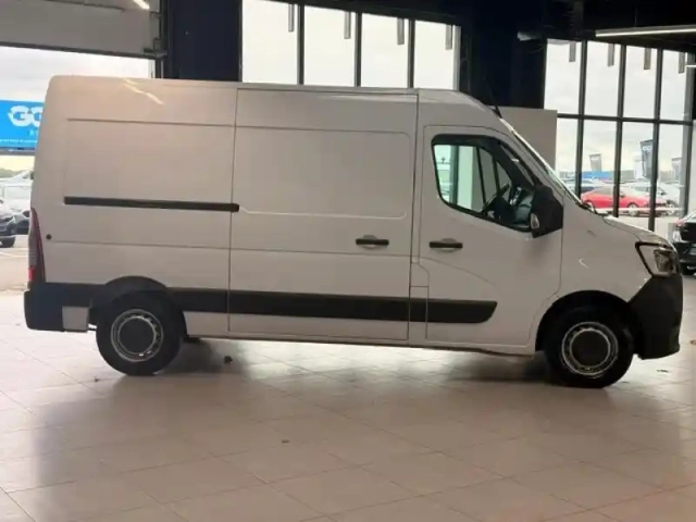 Renault Master fg f3500 l2h2 2.3 blue dci 135ch confort euro6e (16700?ht) — photo 4
