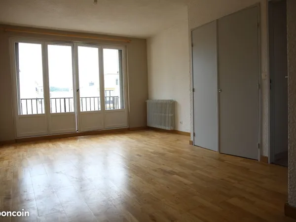 Grand studio 32 m2 Evreux