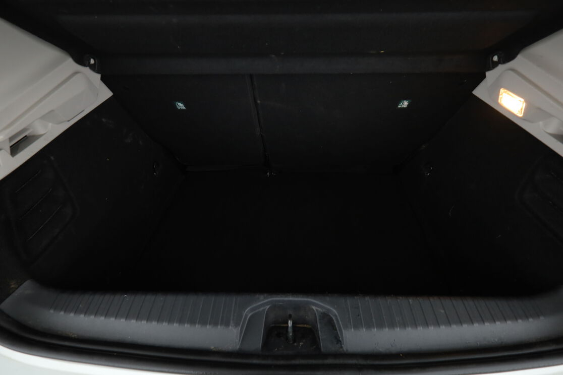 Renault Clio 1.0 TCe Business — photo 16